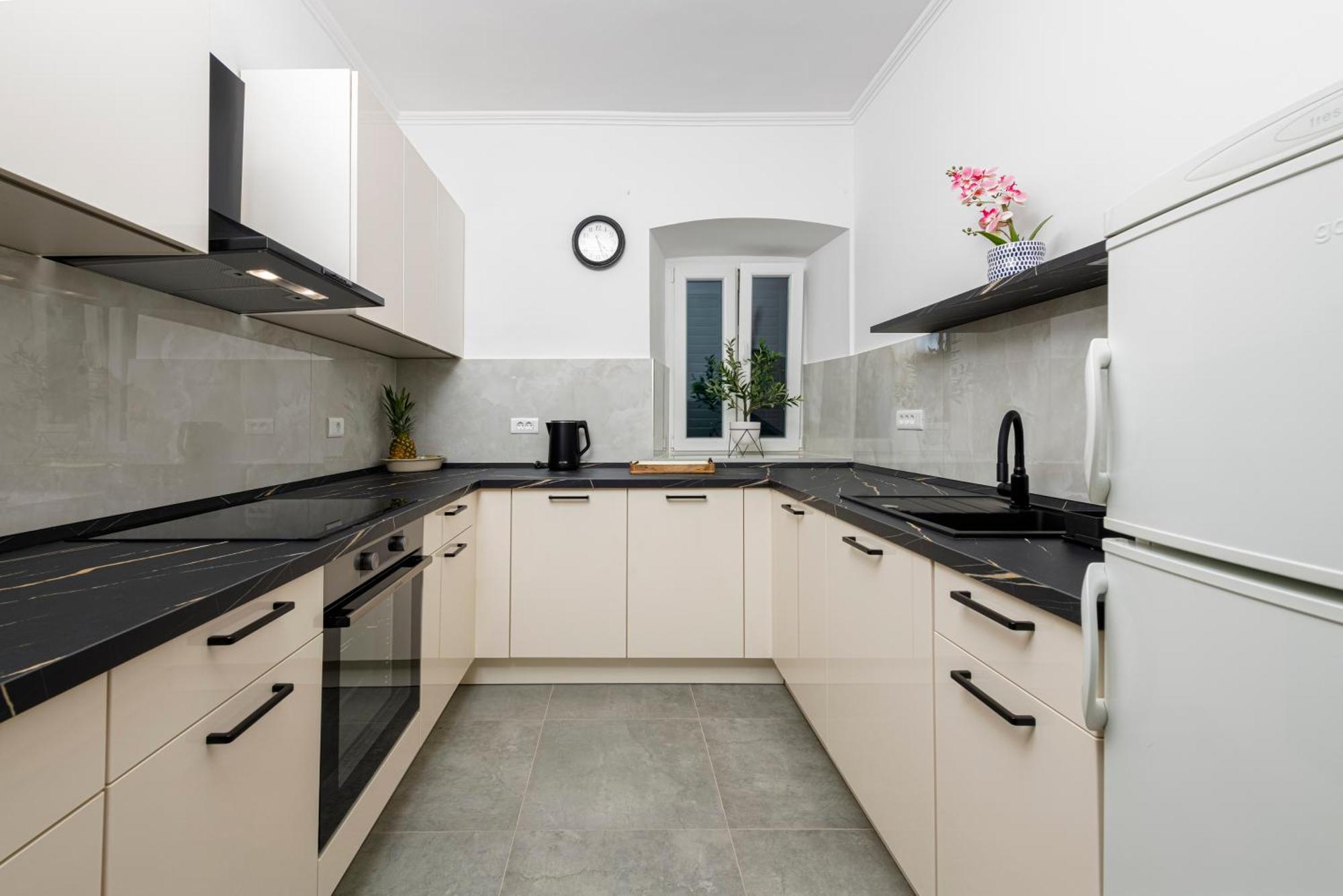 Vera Apartments Дубровник Екстериор снимка